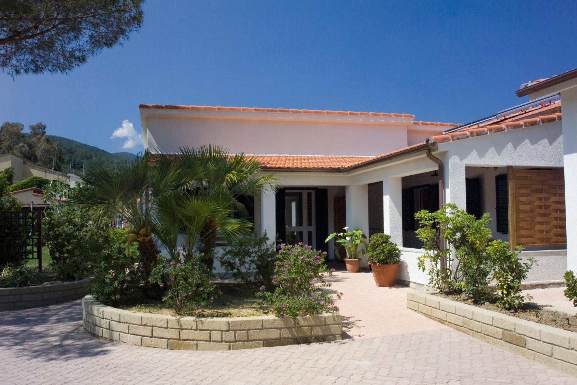 Appartamenti Tallinucci Lacona Exterior foto